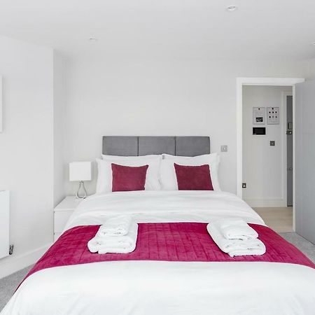 Roomspace Serviced Apartments- Walpole Court Ealing Exteriör bild