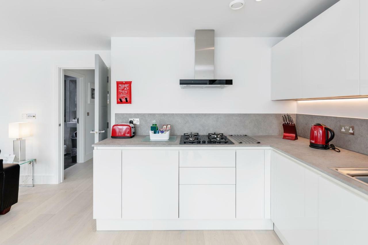 Roomspace Serviced Apartments- Walpole Court Ealing Exteriör bild